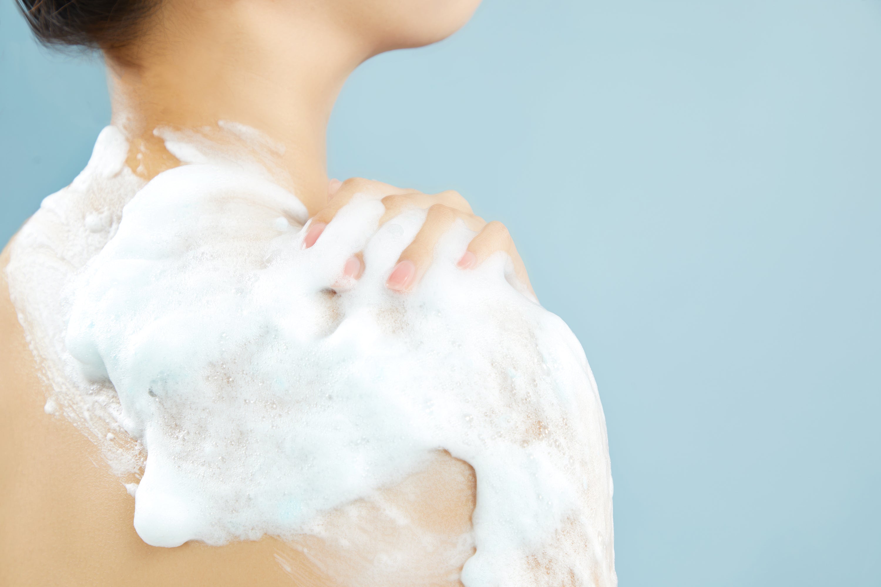 Shower Mousse vs Shower Gel: Which One is Suitable for Your Bath Time?