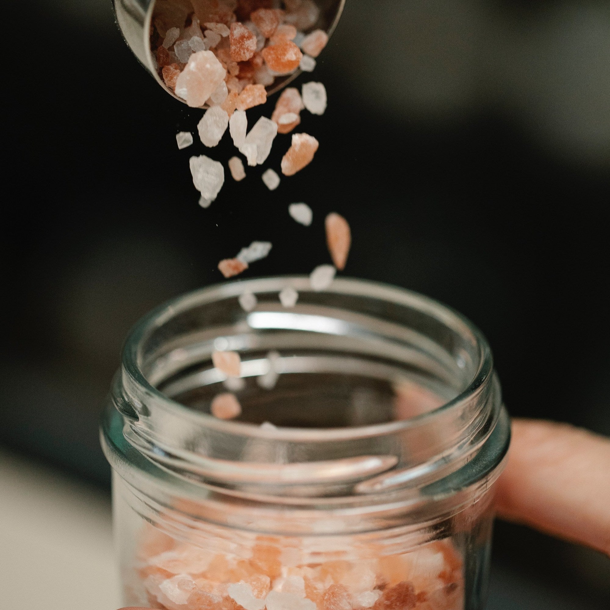 Top 12 Bath Salts Benefits